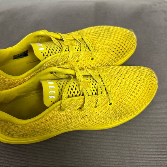 NOBULL Diamond Mesh Runner Shoes Lemon Drop Yellow Mens 10.5 Womens 12 Not Neon - Picture 8 of 13